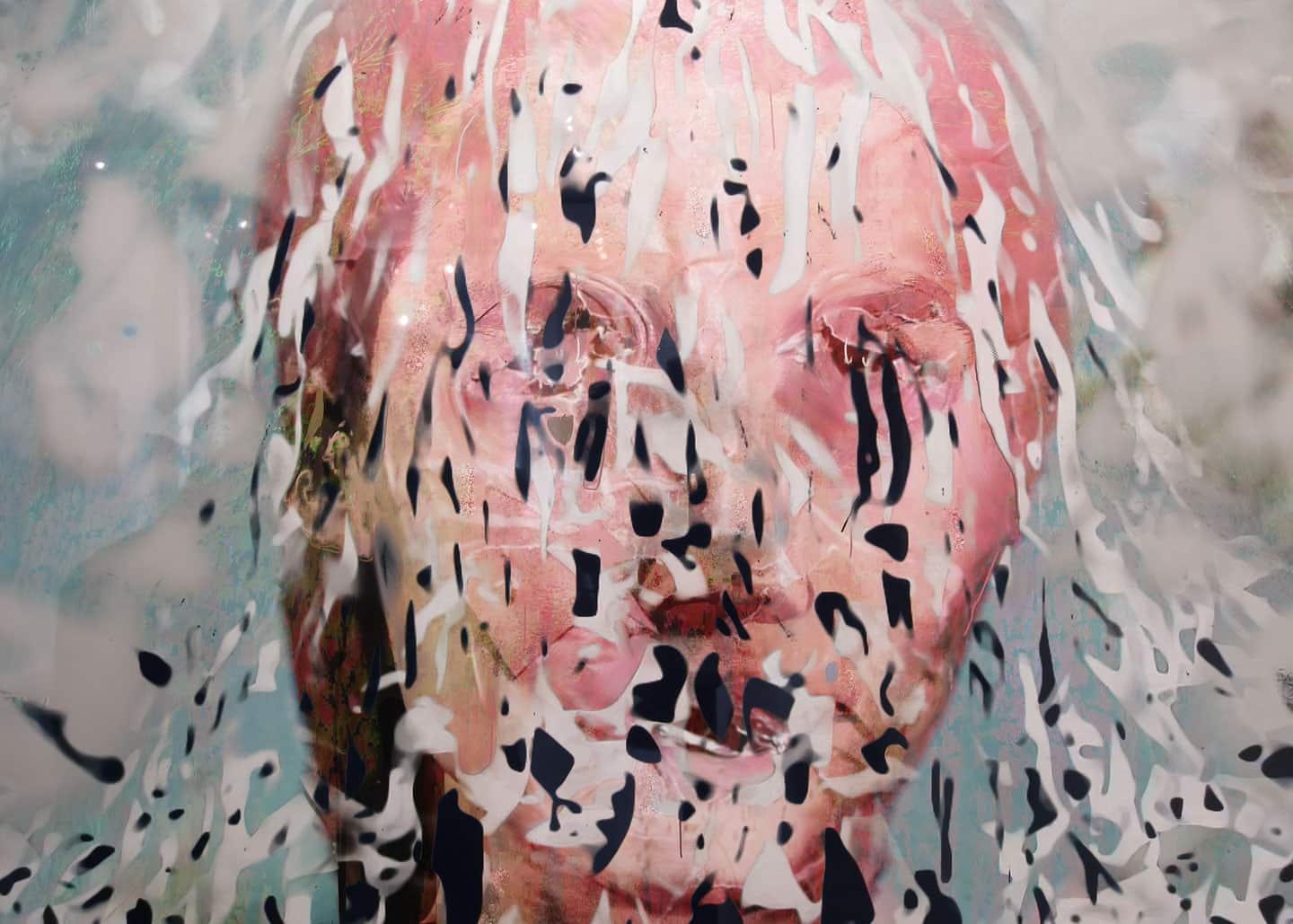 Alex Fischer, Adobe Mask, 2012. Detail photo Beyond The Fall, Galerie BAC